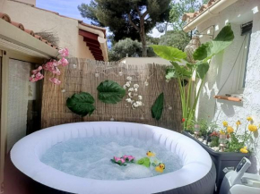 MARTIGUES Adorable petite guest house